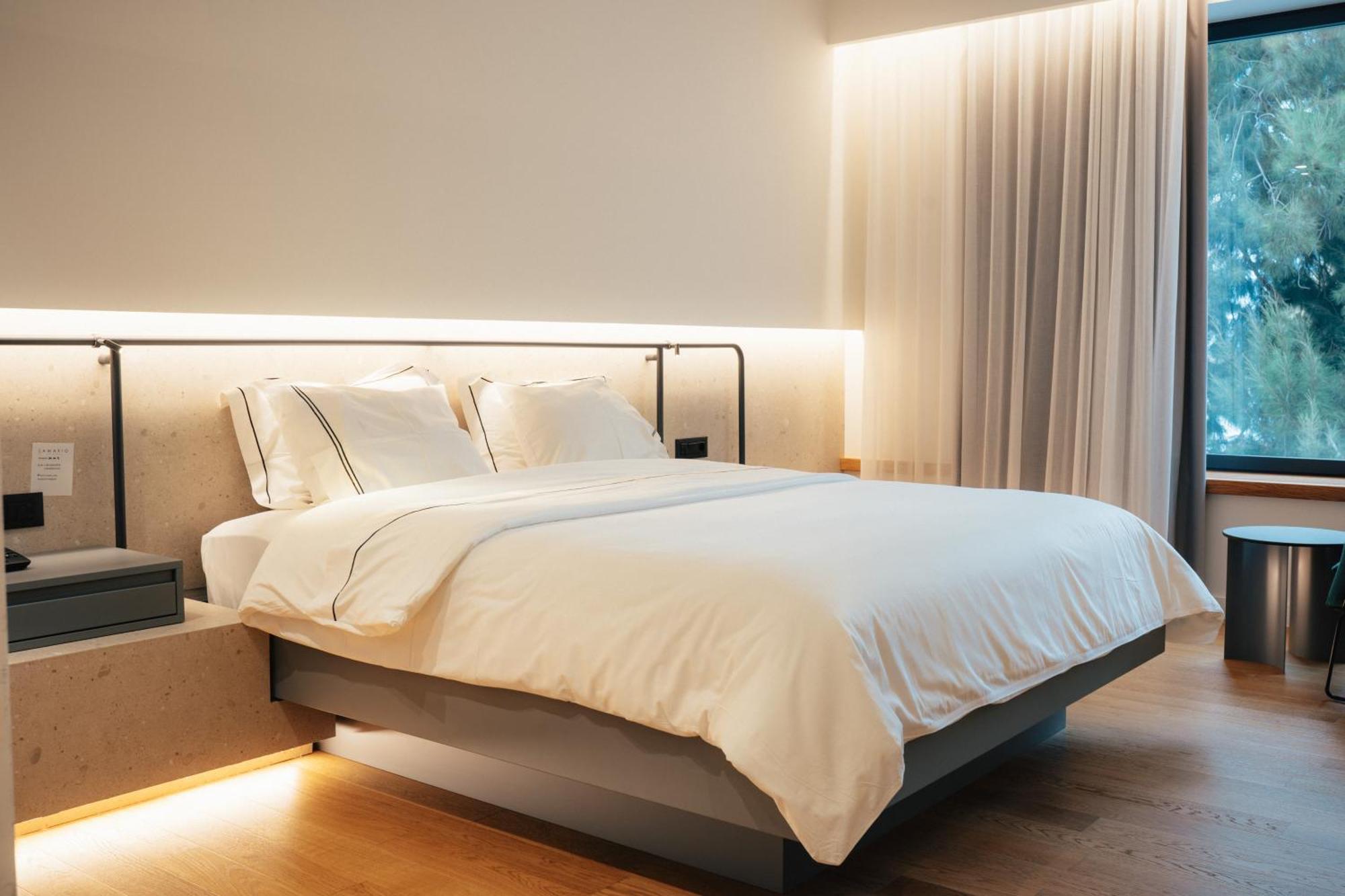 Amario Suites Hotel Aigio Exteriör bild